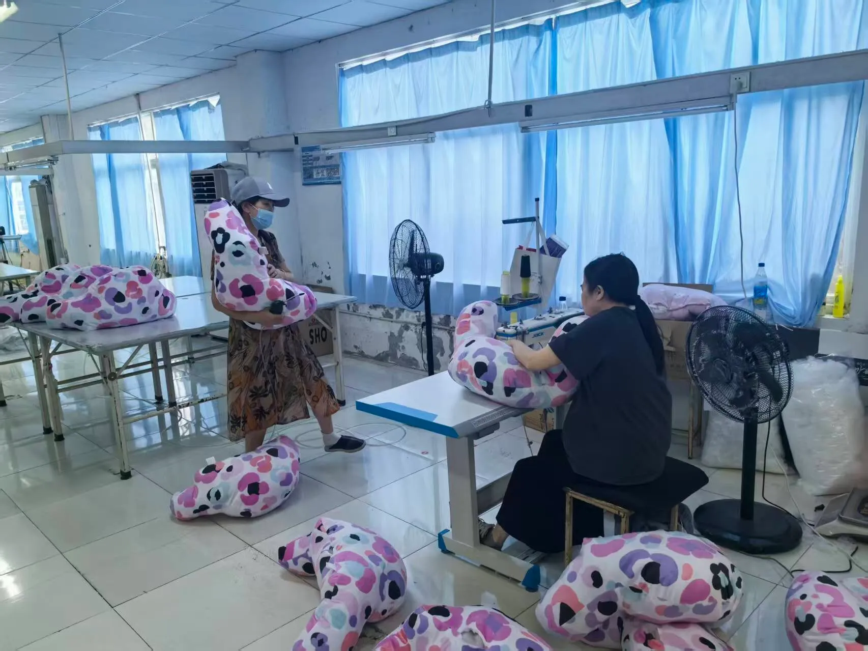 Closing Stitching — Tulip production, Nantong factory