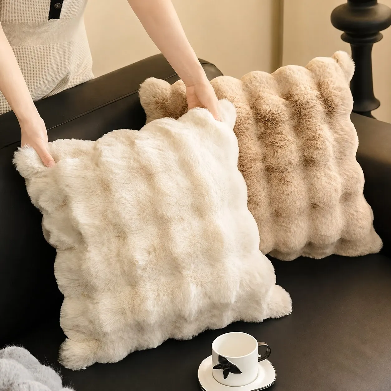 3D bubble faux fur decorative cushion — photo 7