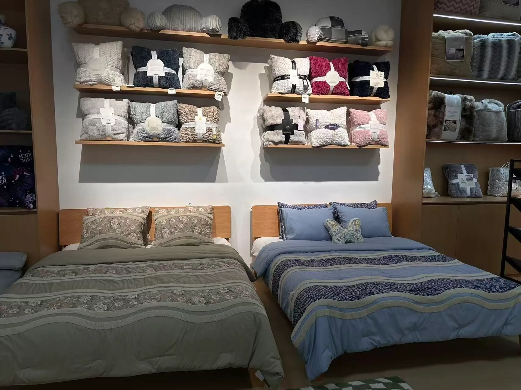 Tulip sample room, Nantong — display 1